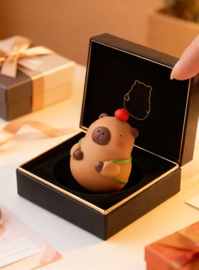 可爱卡皮巴拉树脂桌面摆件礼盒