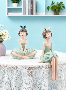 复古港风瑜伽女孩装饰摆件
