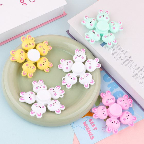 Children's five-headed rabbit fingertip spinner decompression spinning top kindergarten amusement park stall creative decompression toy