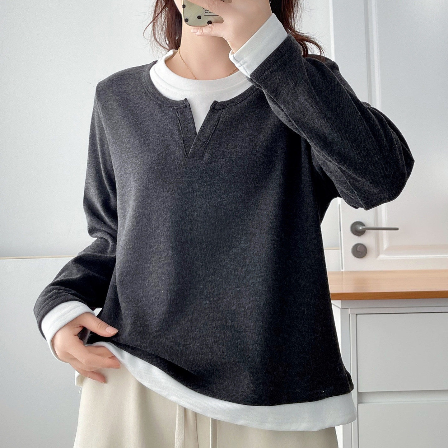 2025秋冬加绒加厚极简风打底衫女胖mm大码女装假两件设计长袖上衣,淘宝优惠券,粉丝福利购,淘宝优惠卷