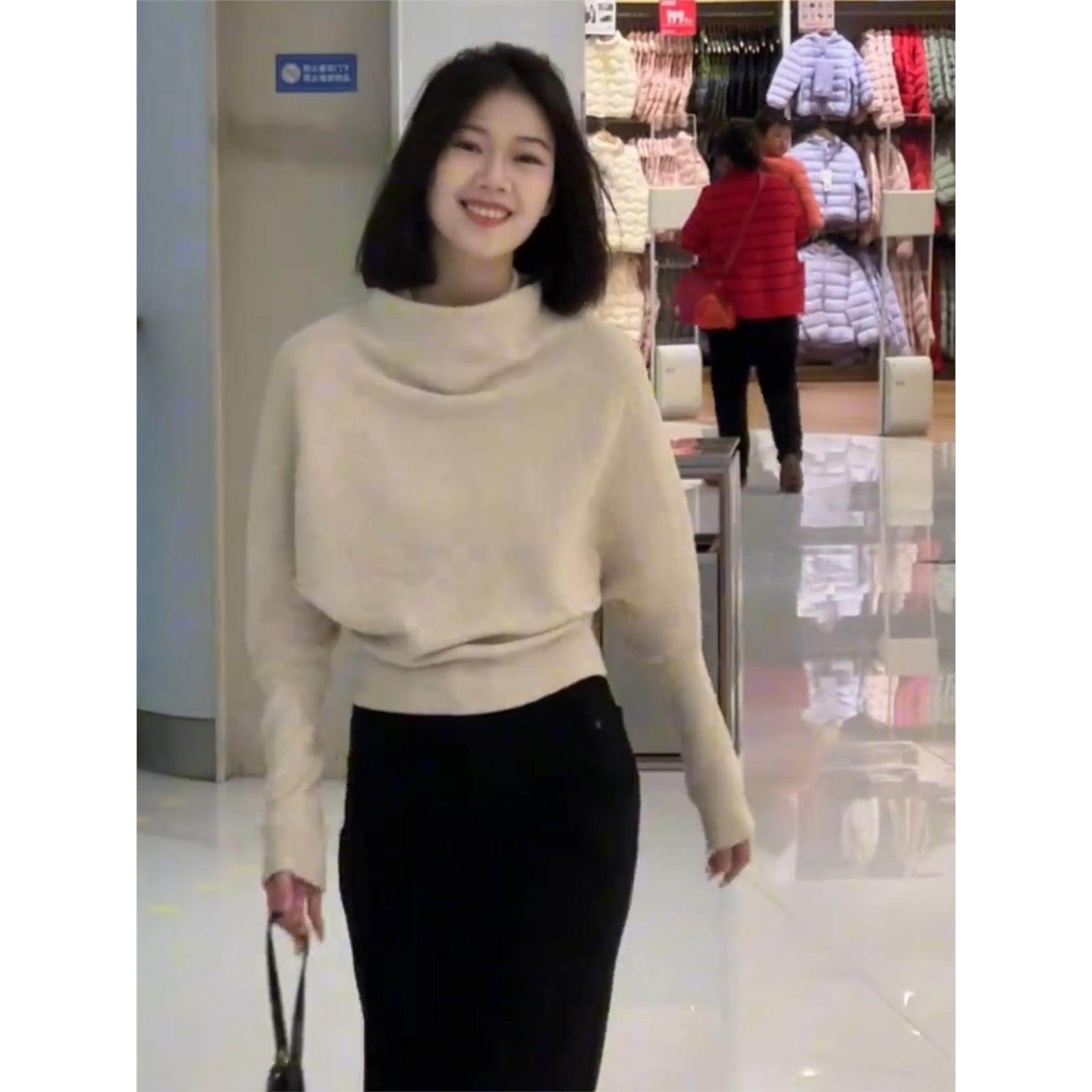 黑色气质半高领蝙蝠袖针织衫女2025秋冬季高级感简约风打底衫毛衣,淘宝优惠券,粉丝福利购,淘宝优惠卷