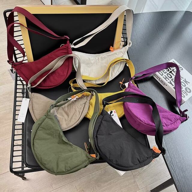 Four seasons lightweight dumpling bag crossbody bag shoulder bag for women