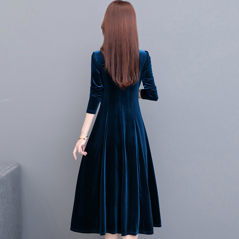 金丝绒花瓣领2020秋季新款连衣裙 帛莉图连衣裙