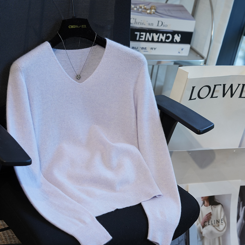 虫小小 羊绒羊毛无缝一体V领针织衫女毛衣内搭打底衫秋季新款A67A - 图3