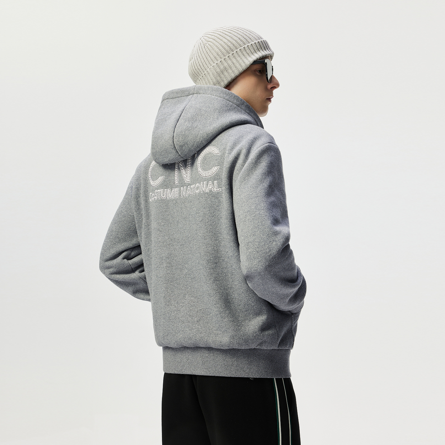 CNC男装25秋冬新款绣花logo钉珠针织休闲提花连帽夹克外套男 - 图0