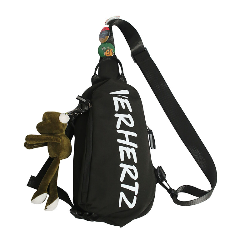 胸包男士ins潮牌日系单肩斜挎包 jslooo男士包袋