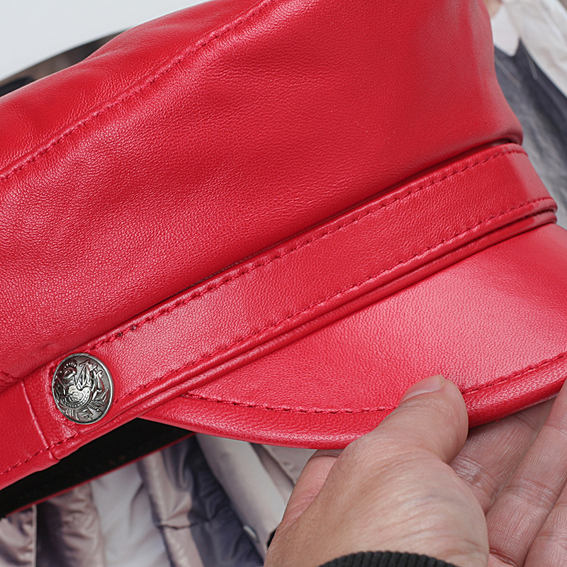 奢迦正品欧美版大红色皮帽子羊皮报童平顶鸭舌帽真皮洋气女贝雷帽 - 图2