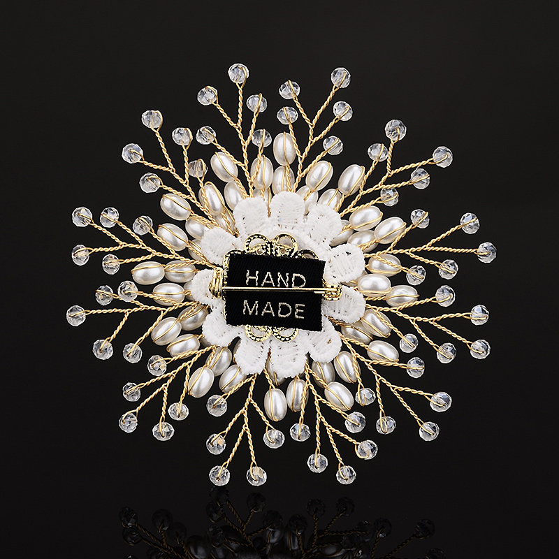 原创设计高档胸针女水晶大衣胸花西装精致配饰韩版珍珠时尚别针扣,淘宝优惠券,粉丝福利购,淘宝优惠卷