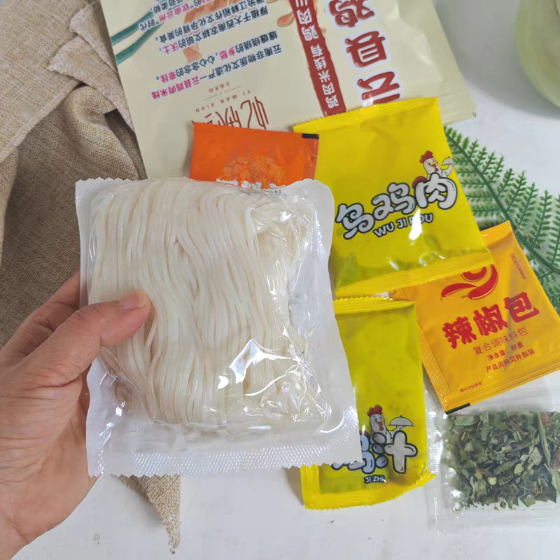 云县鸡肉米线云南临沧特产米线云县鸡肉米线云南特色美食速食方便,淘宝优惠券,粉丝福利购,淘宝优惠卷