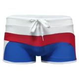 Персональные студенты -студенты ровно -гла -плавающие стволы придерживаются пляжа с серфингом мужской молодежный натяжение веревки.