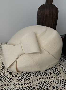 ins博主白色羊毛鸭舌前进帽女秋冬法式复古画家帽子蝴蝶结贝雷帽