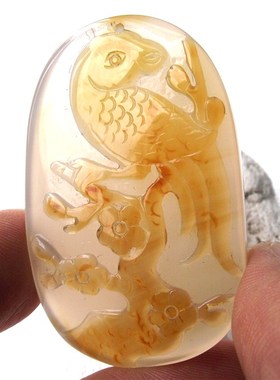 本命年男女玉髓吊坠冰彩鲤鱼如意