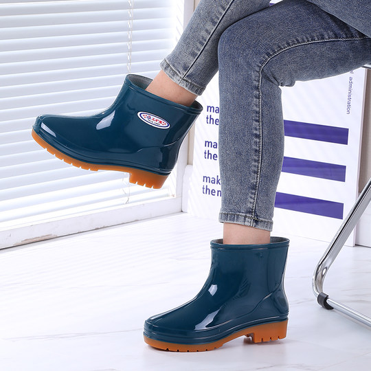 加厚牛筋底雨鞋胶鞋短筒加绒保暖雨靴女新款套鞋水靴防滑工作轻便