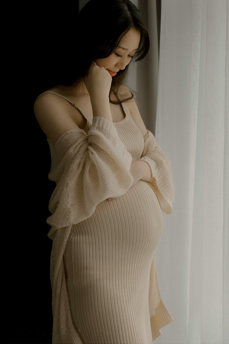 孕妇写真服装唯美卡其色开衫裙照片 唐戴影楼服装