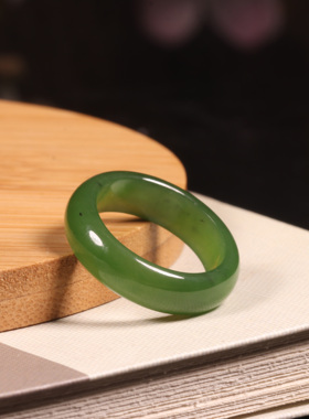 新疆和田玉籽料碧玉菠菜绿戒圈