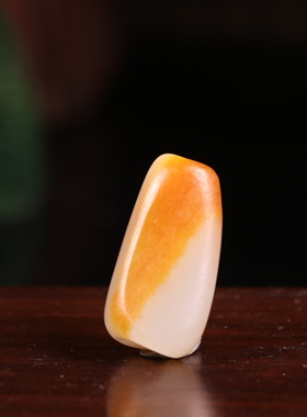 惹石新疆和田玉籽料独籽沁色桶珠