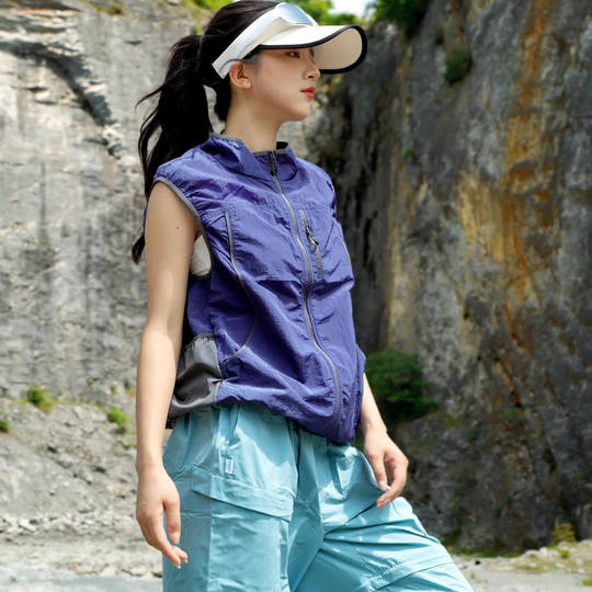 Awesome outfit! Mountain Dopamine Lightweight Waterproof Breathable Spring and Summer Fashionable Contrast Color Versatile Vest for Men and Women