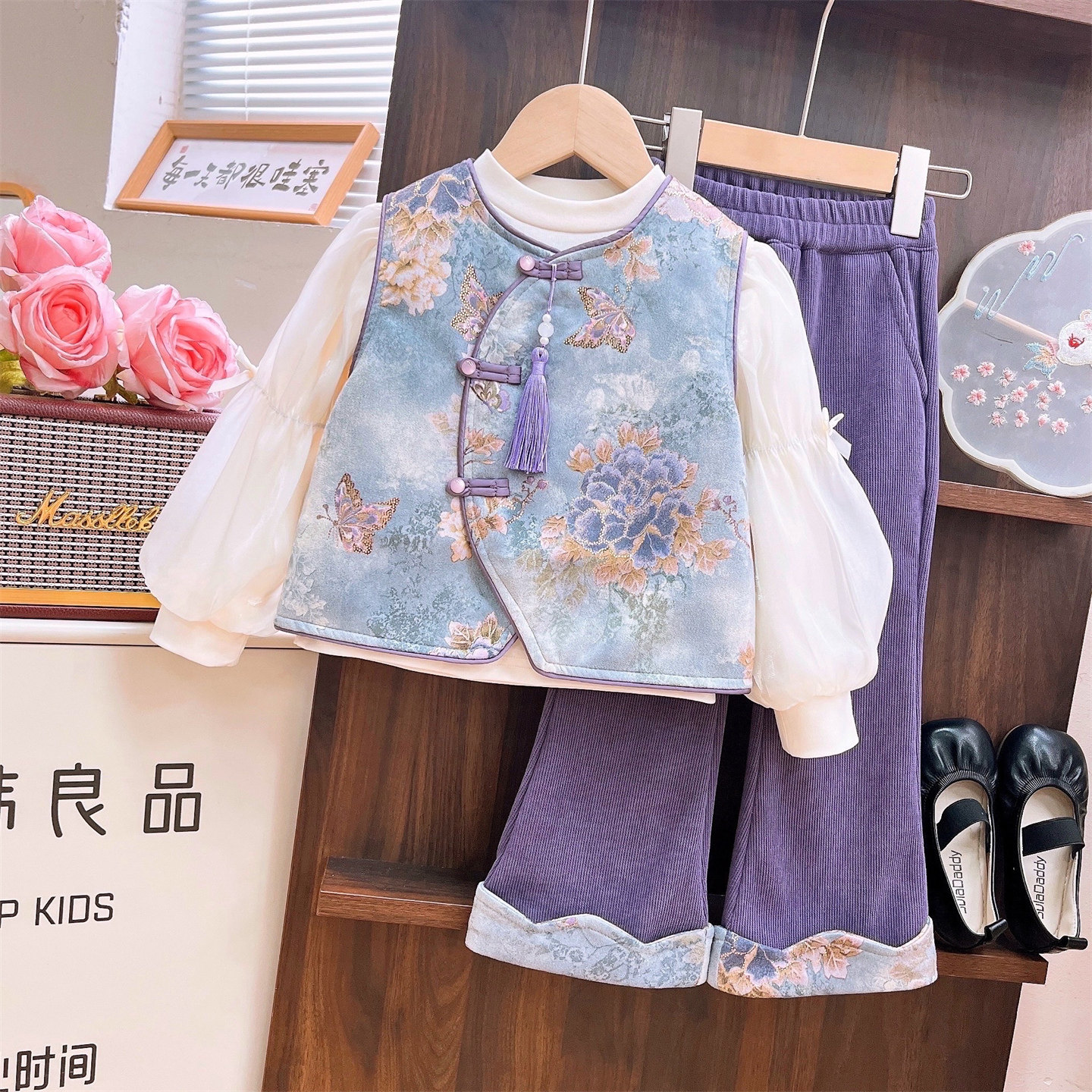 韩韩良品中大童国风套装2025秋季新款牡丹花马甲打底衫长裤三件套,淘宝优惠券,粉丝福利购,淘宝优惠卷