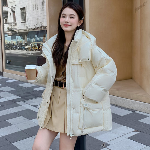 25新款加肥加大码羽绒服女装200斤胖mm轻薄短款大码羽绒外套女冬 - 图1