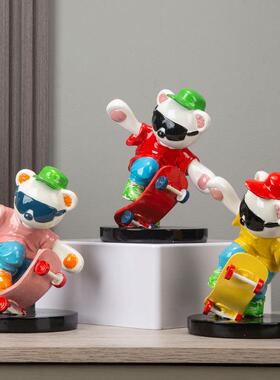 滑板熊潮玩卡通创意现代客厅装饰简约家居电视柜树脂小众摆件茶几