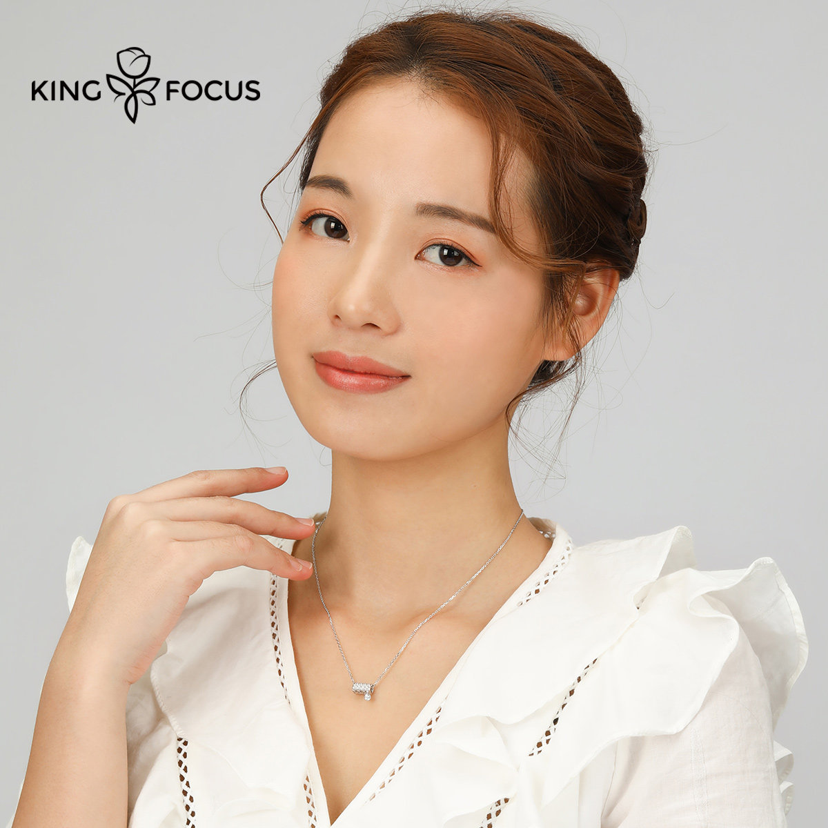 采用施华洛世奇元素小蛮腰女锁骨链 秦福炫项链