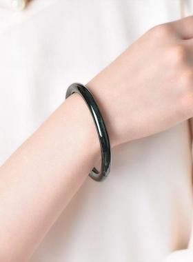 新疆和田玉青玉墨玉手镯