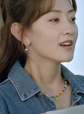 请和这样的我恋爱彩色甜美辣妹轻奢锁骨链女笑脸潮配饰串珠颈链