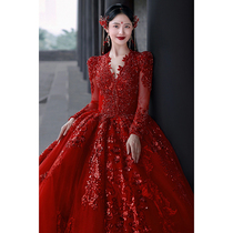 Red wedding dress 2023 new brides small sub long sleeves V collar advanced senses main yarn Heavy work extravagant trailing winter
