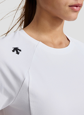 DESCENTE迪桑特WOMEN’S TRAINING女士吸湿速干TOUGH短袖T恤