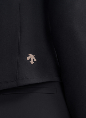 DESCENTE迪桑特WOMEN’S SKI STYLE系列女士半拉链长袖针织衫新品