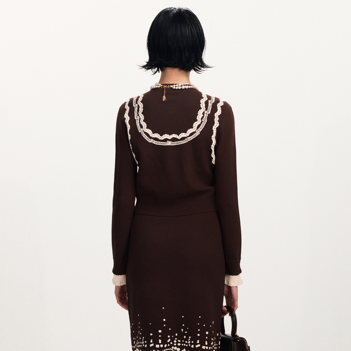 lefame拉飞姆2026春季新款时尚不规则钉珠白色立体提花针织开衫女,淘宝优惠券,粉丝福利购,淘宝优惠卷