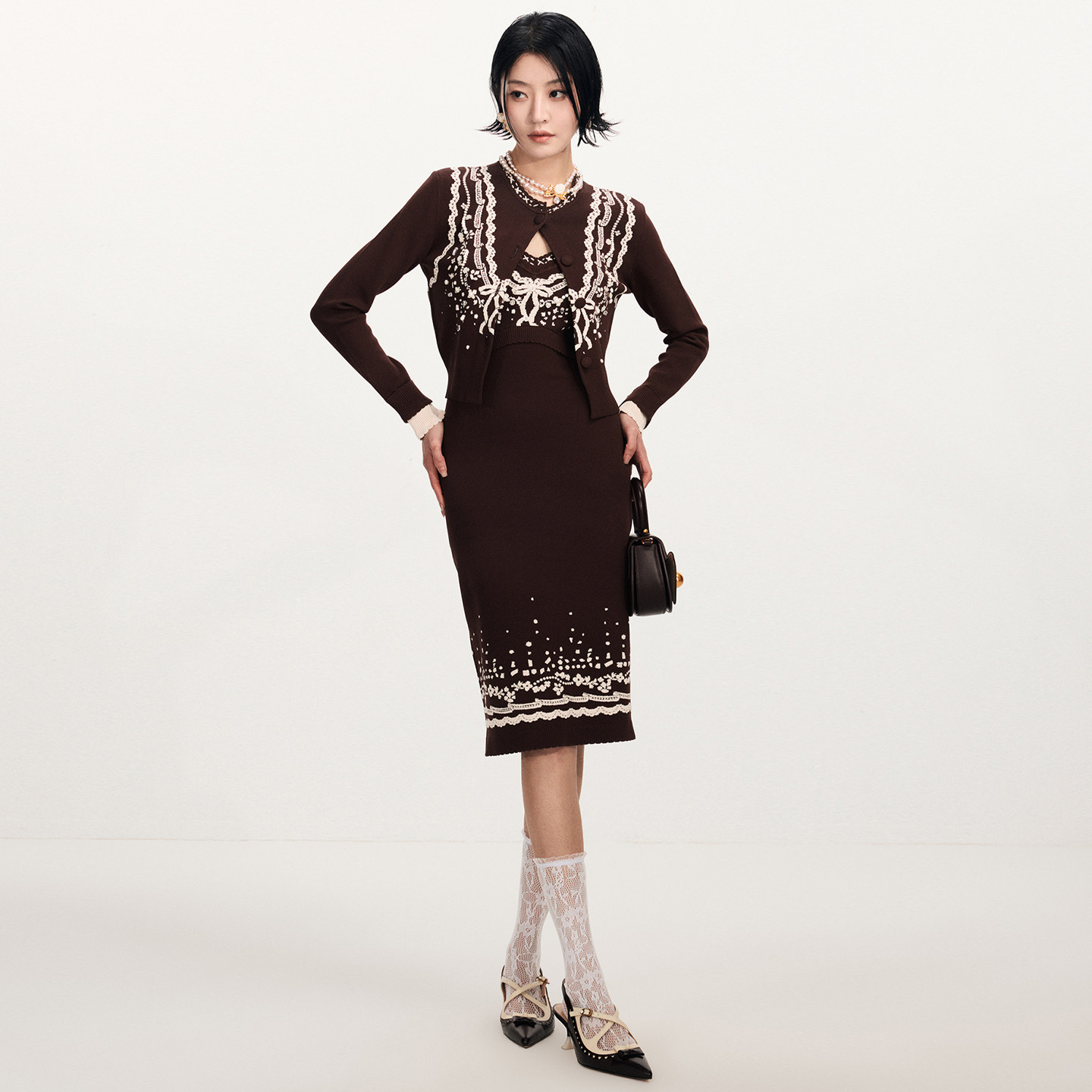 lefame拉飞姆2026春季新款时尚不规则钉珠白色立体提花针织开衫女,淘宝优惠券,粉丝福利购,淘宝优惠卷