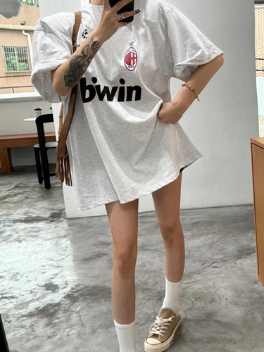 夏季新款T恤女2025圆领复古足球字母印花中长款潮牌宽松大版短袖 - 图3