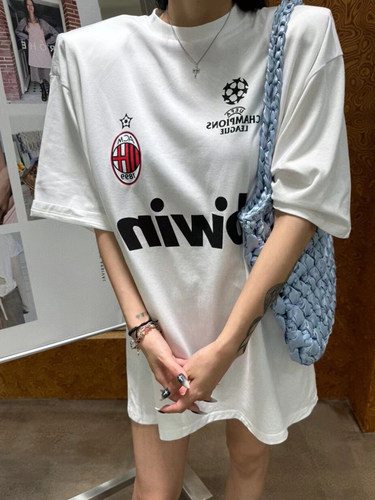 夏季新款T恤女2025圆领复古足球字母印花中长款潮牌宽松大版短袖 - 图2