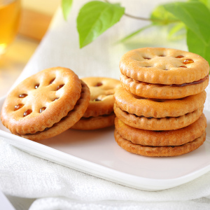 其妙果酱夹心饼干整箱