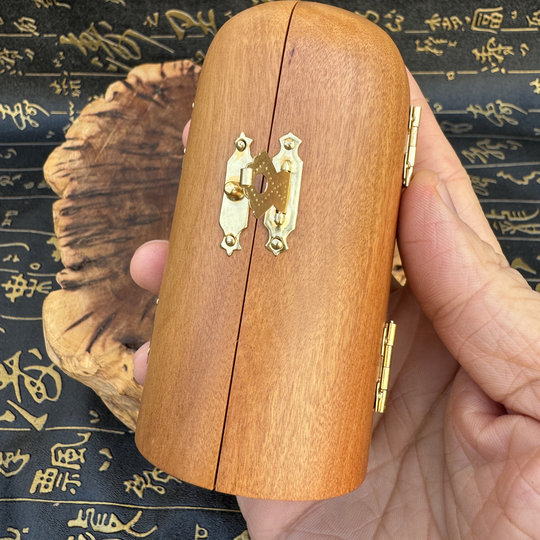 Taoist exquisitely carved jujube wood Nine Heavens Yingyuan Thunder Universalization Tianzun three-open jujube wood statue Lei Zu ornaments portable god