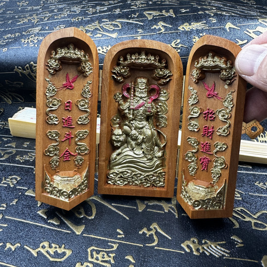 Taoist Lei Zaomu three-opening statue hand-painted gold and martial arts God of Wealth Zhao Gongming three-opening carry small statue of Marshal Zhao