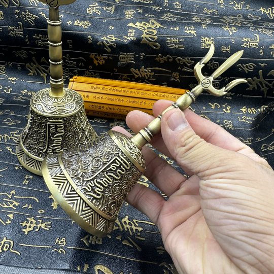 Taoist Supplies Copper Sanqing Bell Cloud Pattern Canopy Bell Tai Chi Three-pronged Bell Dharma Instrument Copper Sanqing Bell Taoist Supplies