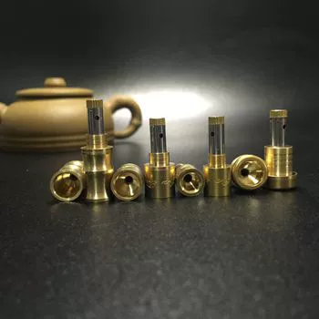 Мундштук, чемодан, универсальные аксессуары