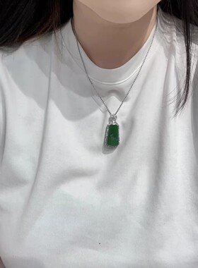 新中式国风绿色几何吊坠绿件花头无事牌项链女2025新款锁骨链颈链