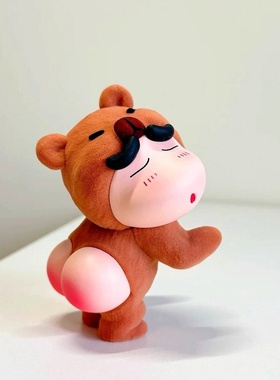 植绒蜡笔小新屁屁熊手办桌面可爱车载摆件搞怪潮流办公室公仔礼物