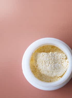 伪素颜白嫩细腻轻遮瑕修护肌肤