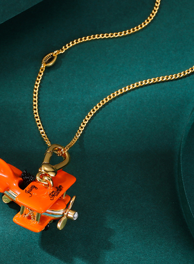 时尚黑色小狗飞机吊坠