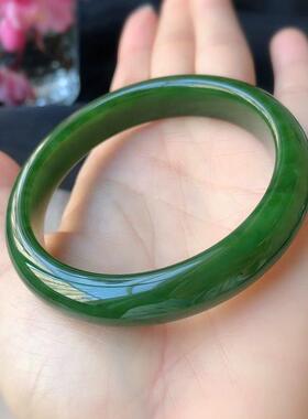 天然和田玉碧玉57mm圈口菠菜绿手镯 版型舒适料子细腻温润配证xe0