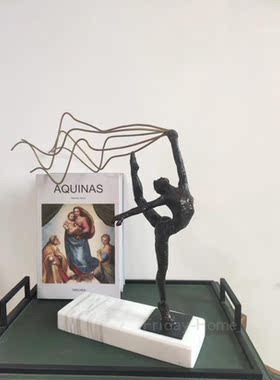 美式轻奢创意铸铁工艺品舞女雕塑办公室售楼处前台服装店艺术摆件