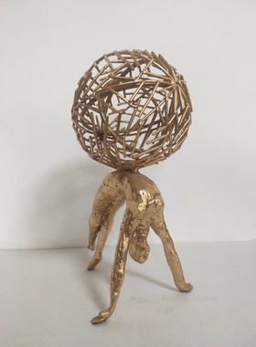 美式轻奢铸铁工艺品男女杂技运动员抽象人物摆件前台橱窗装饰摆件