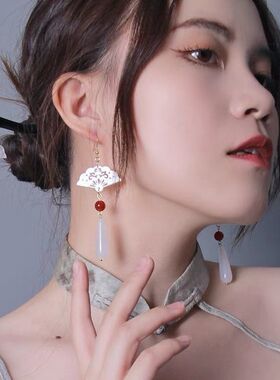 马面裙发簪新中式扇子水滴吊坠木质国风女高级感簪子古风耳环套装