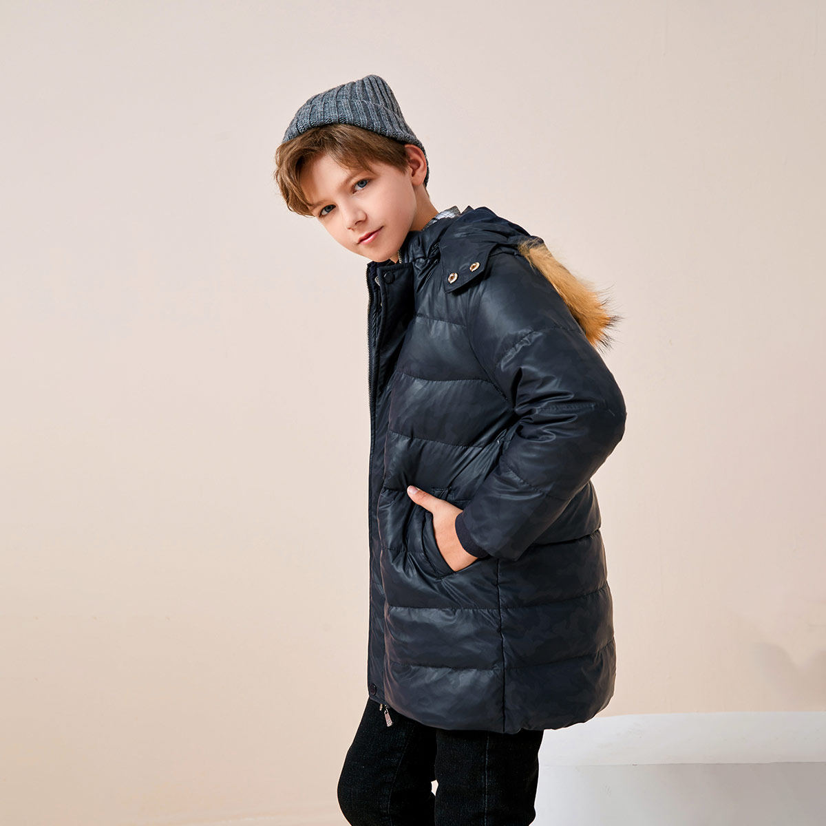 海澜之家旗下 Heylads 男生女生 男大童带帽羽绒外套 天猫优惠券折后￥68包邮（￥177-109）120~175码2色可选