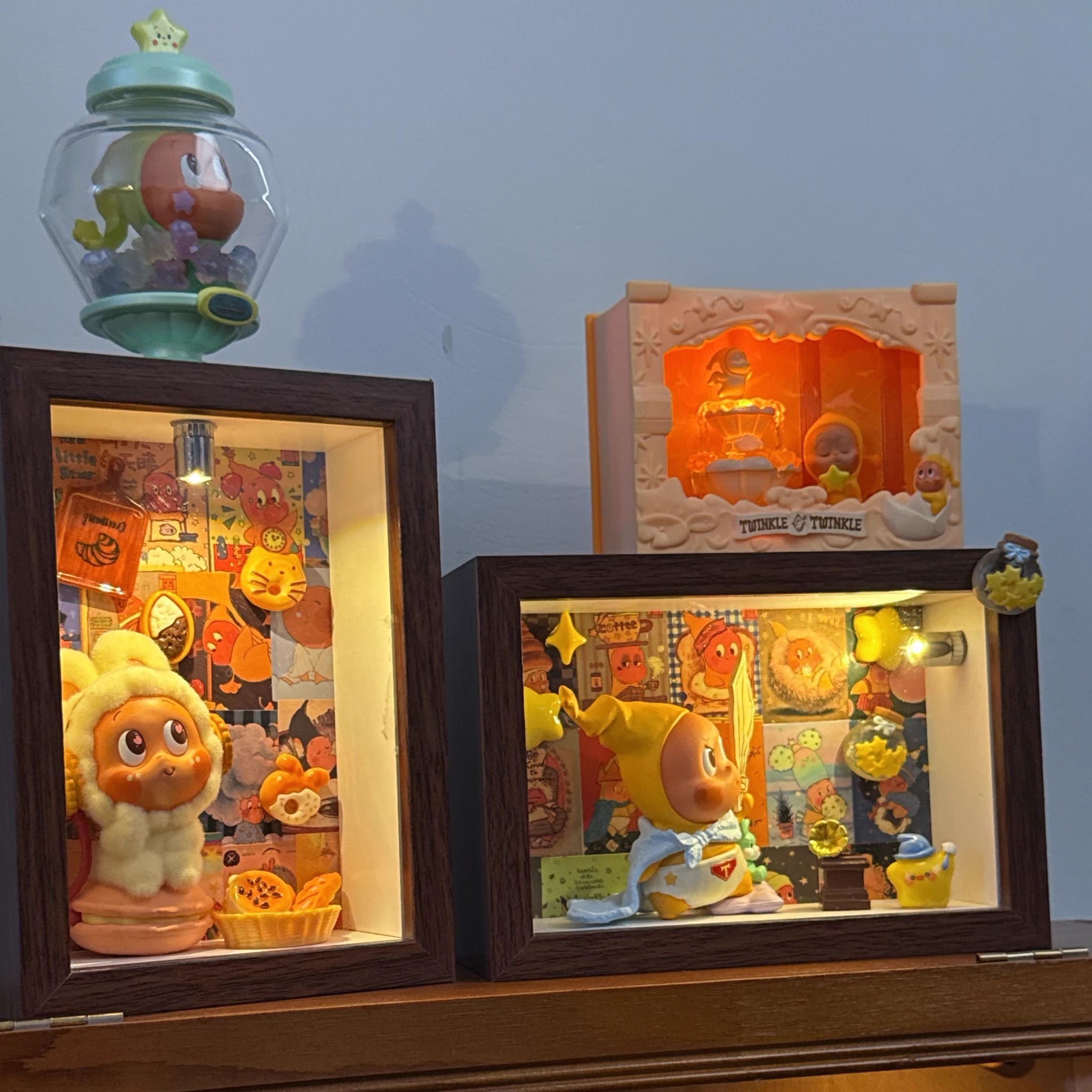 Star Man Delicious Moment Series Three-dimensional Hollow Photo Frame Blind Box Display Frame Hand-drawn Storage Frame Micro Landscape Setup