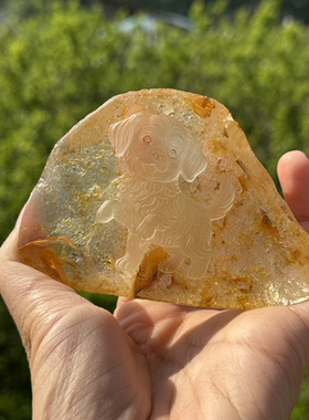 天然黄皮原矿白水晶观赏石旺财浮雕工艺桌摆